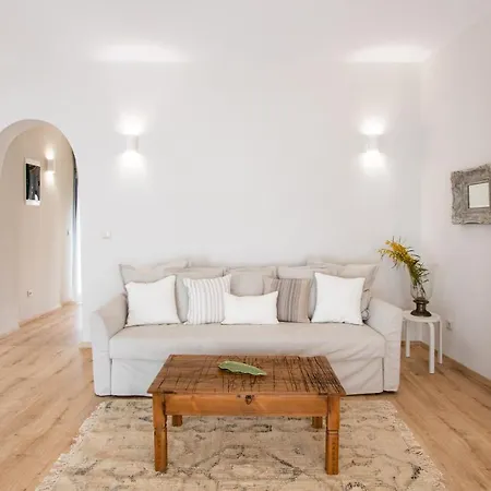 Olia Boutique * كارباثوس